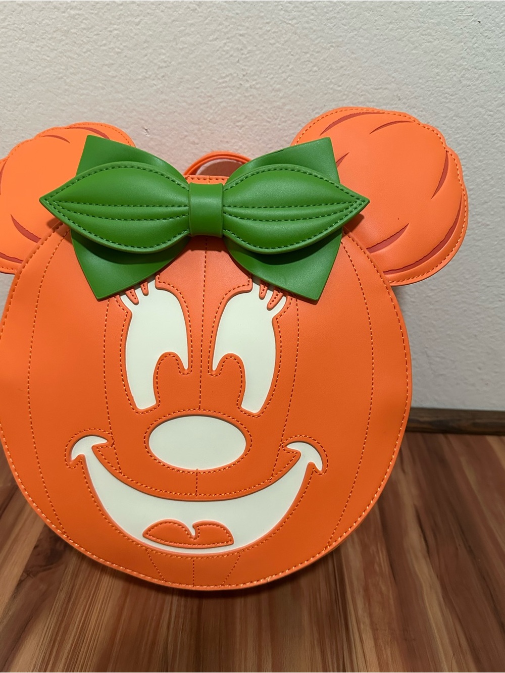 NWT Loungefly Disney Halloween Pumpkin Minnie Mouse Backpack - Orange & Green - Picture 2 of 4